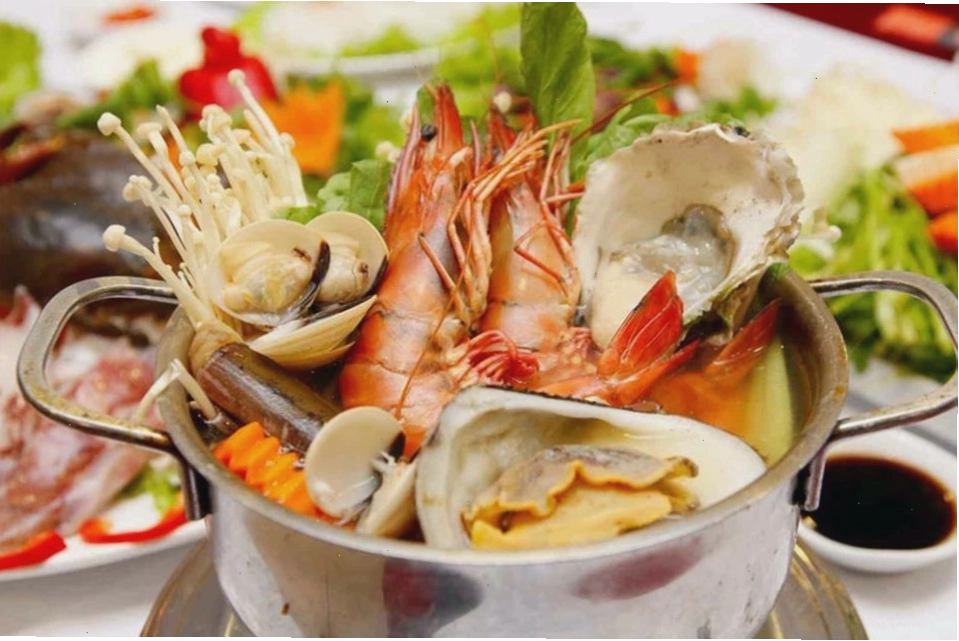 Hoàn thiện nồi nước lẩu hải sản đậm đà hương vị