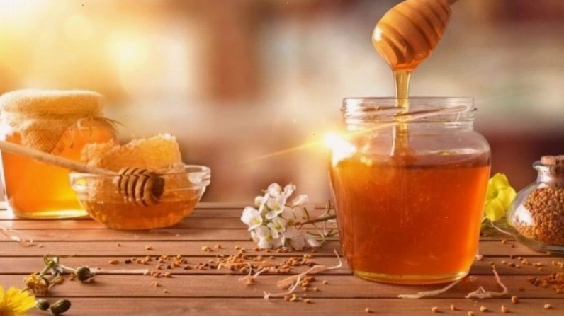 Làm đẹp da mặt bằng mật ong nguyên chất