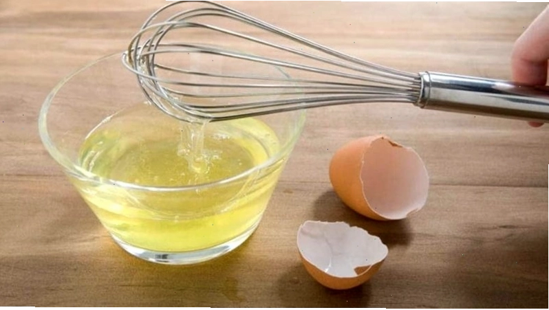 Mặt nạ lòng trắng trứng gà và chanh