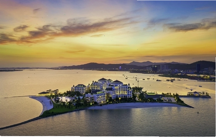 Màu đỏ tự nhiên của xôi gấc từ quả gấc