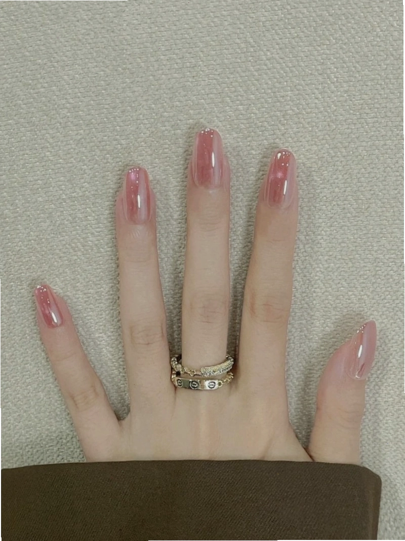 Mẫu nail hồng đào họa tiết hoa nhí
