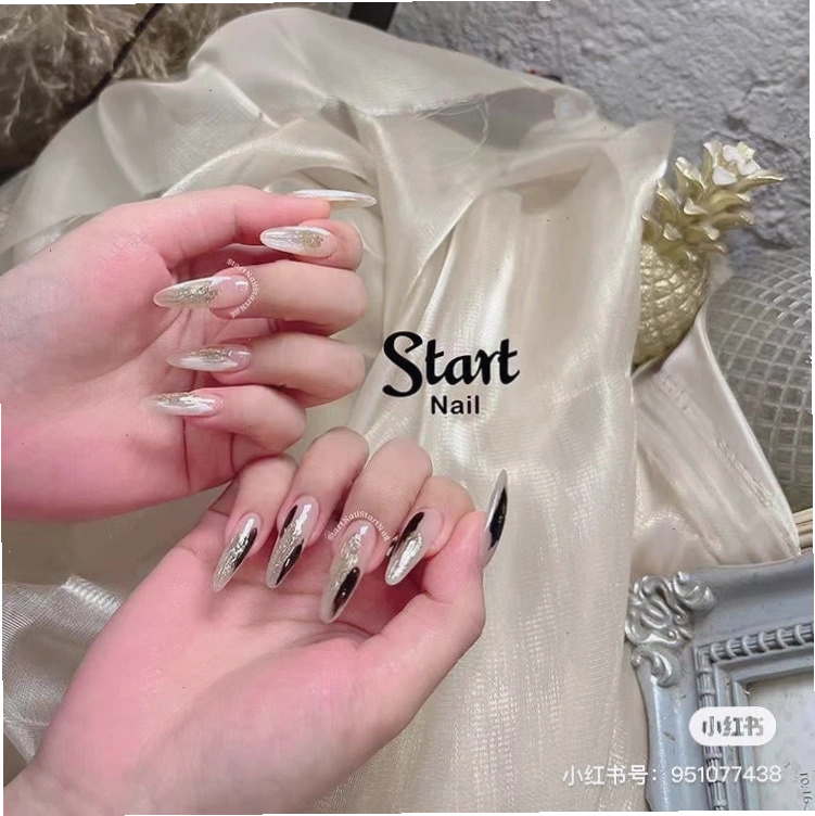 Mẫu nail móng tròn màu nude đơn giản và thanh lịch