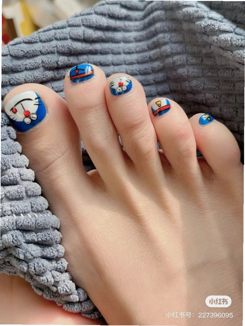 Mẫu nail ombre chuyển màu từ hồng nhạt sang hồng đậm