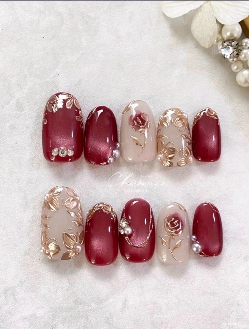 Mẫu nail Tết hình linh vật rồng