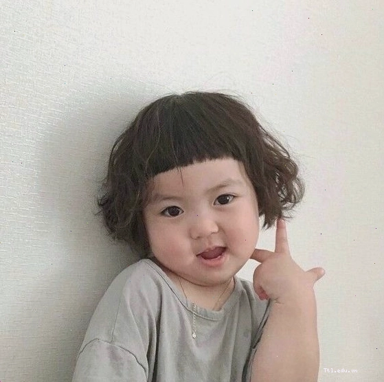 Meme em bé cười tươi vui biểu cảm đáng yêu
