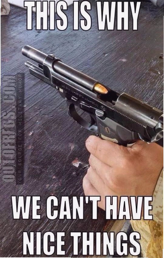 Meme gun png dí dỏm
