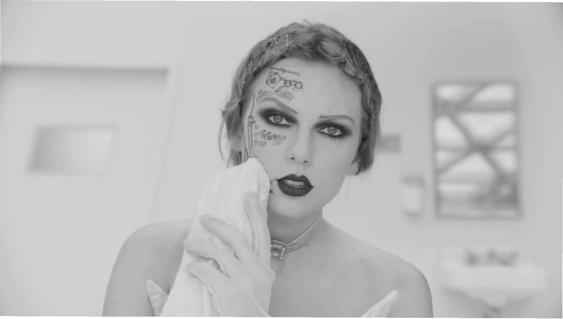 MV Fortnight - Taylor Swift