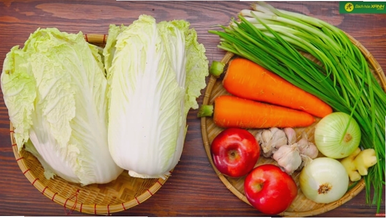Nguyên liệu chuẩn bị cho món kim chi cải thảo