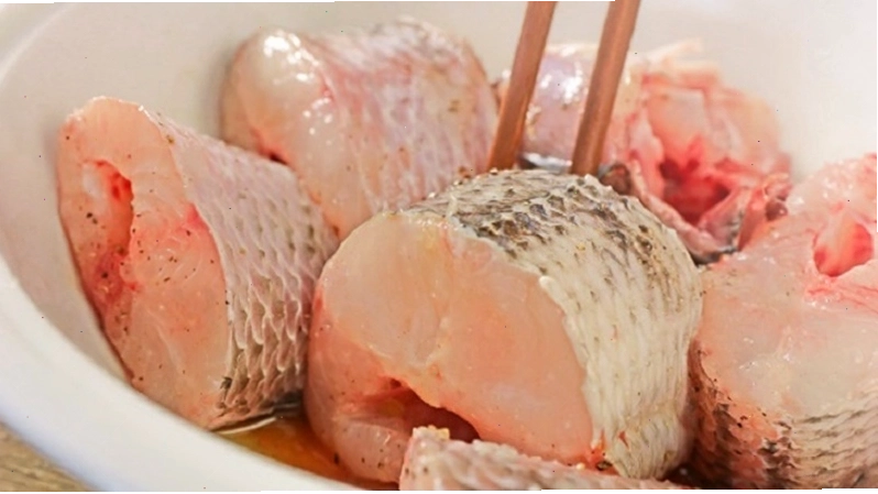 Nguyên liệu tươi ngon để làm ruốc cá