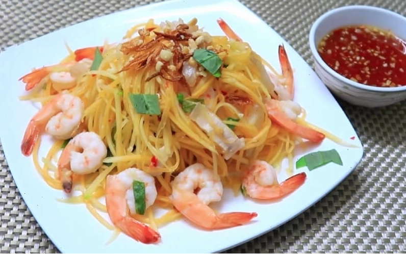Nộm đu đủ cà rốt tươi ngon