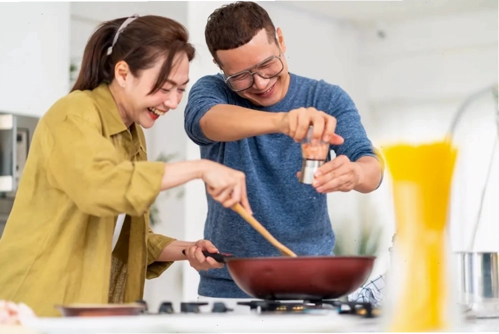 Pha và đun sốt mắm sệt kẹo
