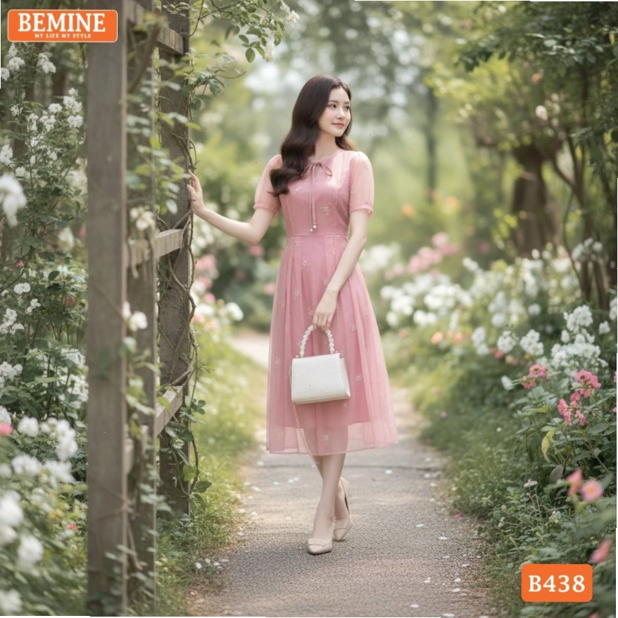 Phong cách thời trang nhã nhặn với đầm BEMINE B438 cổ tròn cho quý cô công sở