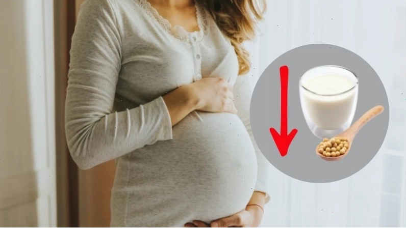 Phụ nữ mang thai nên hạn chế uống sữa đậu nành do có thể ảnh hưởng đến thai nhi