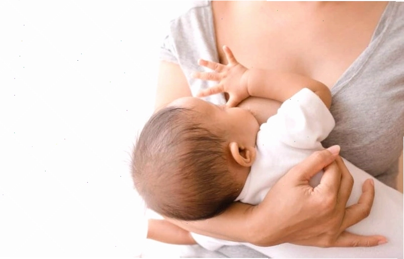 Phụ nữ mang thai và cho con bú là đối tượng không nên uống nghệ mật ong