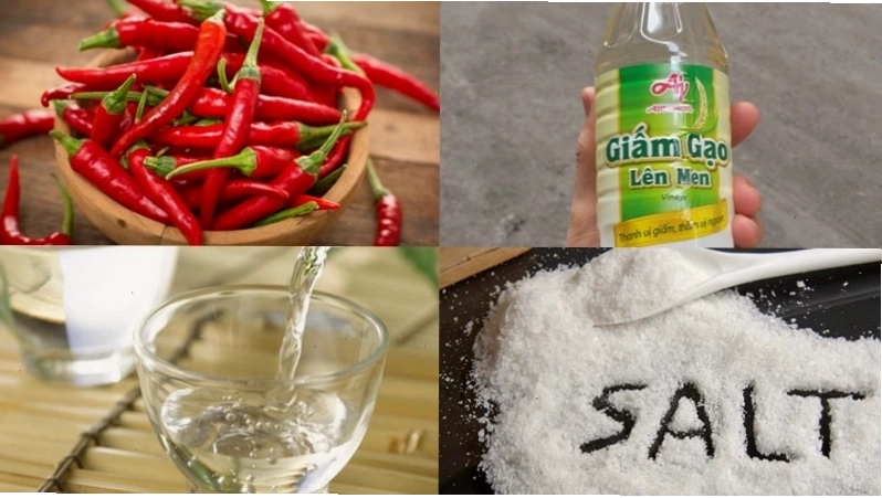Sơ chế ớt và tỏi trước khi xay làm ớt xay
