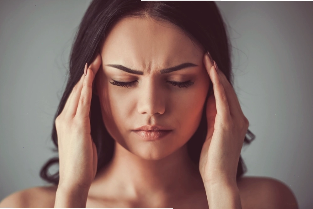 Tác hại của tỏi đen gây đau đầu
