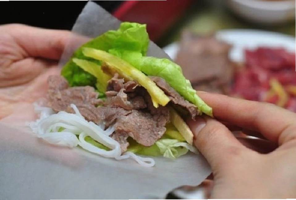 Thịt bò nhúng dấm mềm ngọt và đậm đà