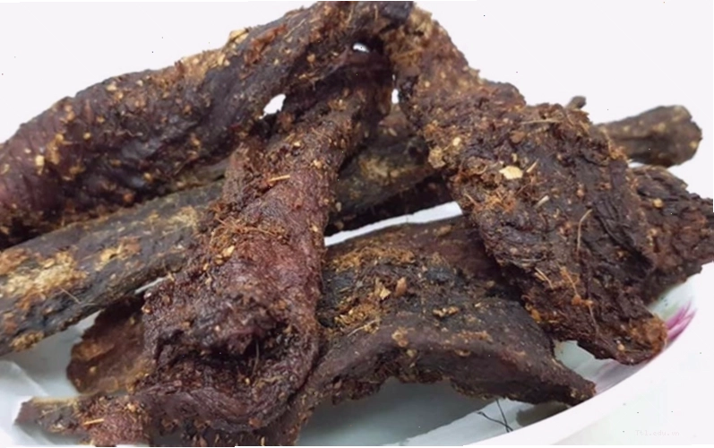 Thịt trâu mốc nặng không nên sử dụng