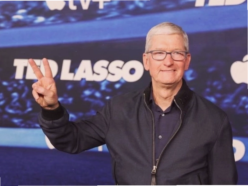 Tim Cook trong một sự kiện ra mắt sản phẩm của Apple
