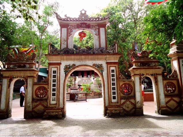 Toàn cảnh đền thờ Ông Hoàng Mười tại Nghệ An