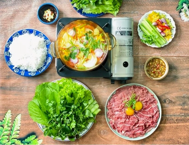 Trình bày đĩa bò nhúng dấm hấp dẫn và đẹp mắt