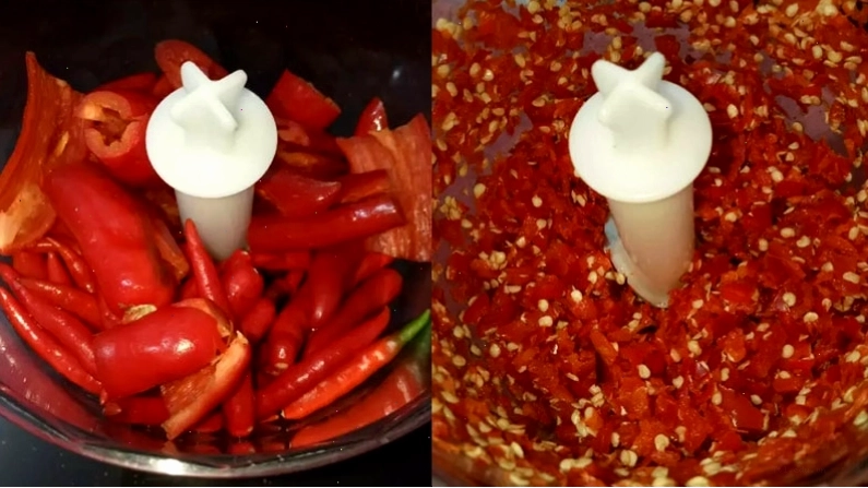 Xay nhuyễn hỗn hợp ớt và tỏi bằng máy xay