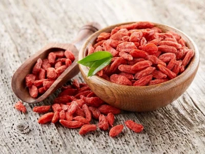 Tác hại của hắc kỷ tử: Ai không nên dùng và những lưu ý quan trọng
